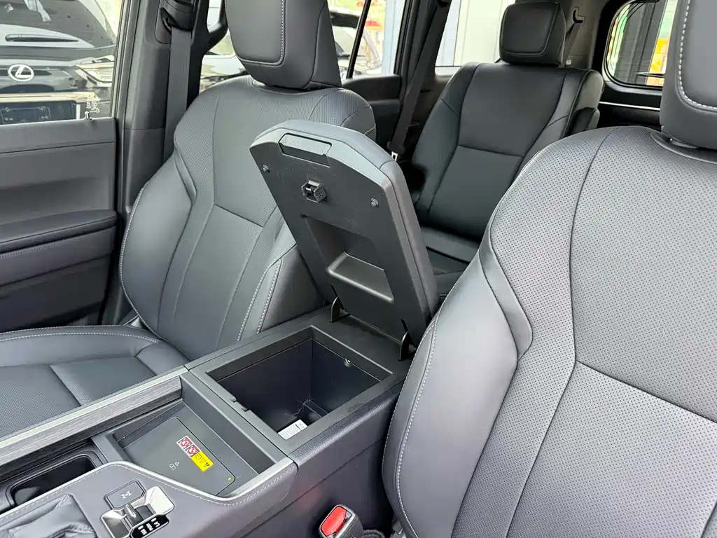 Lexus GX 2025 — фото 12