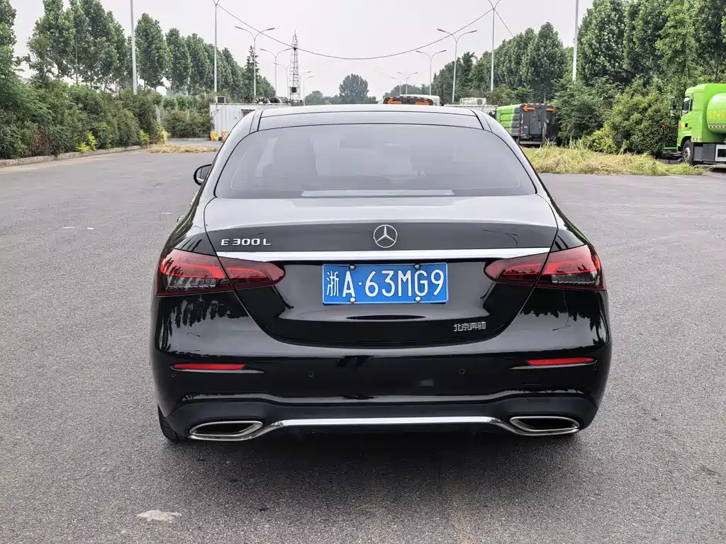 Mercedes-Benz E-Class 2022 — фото 4