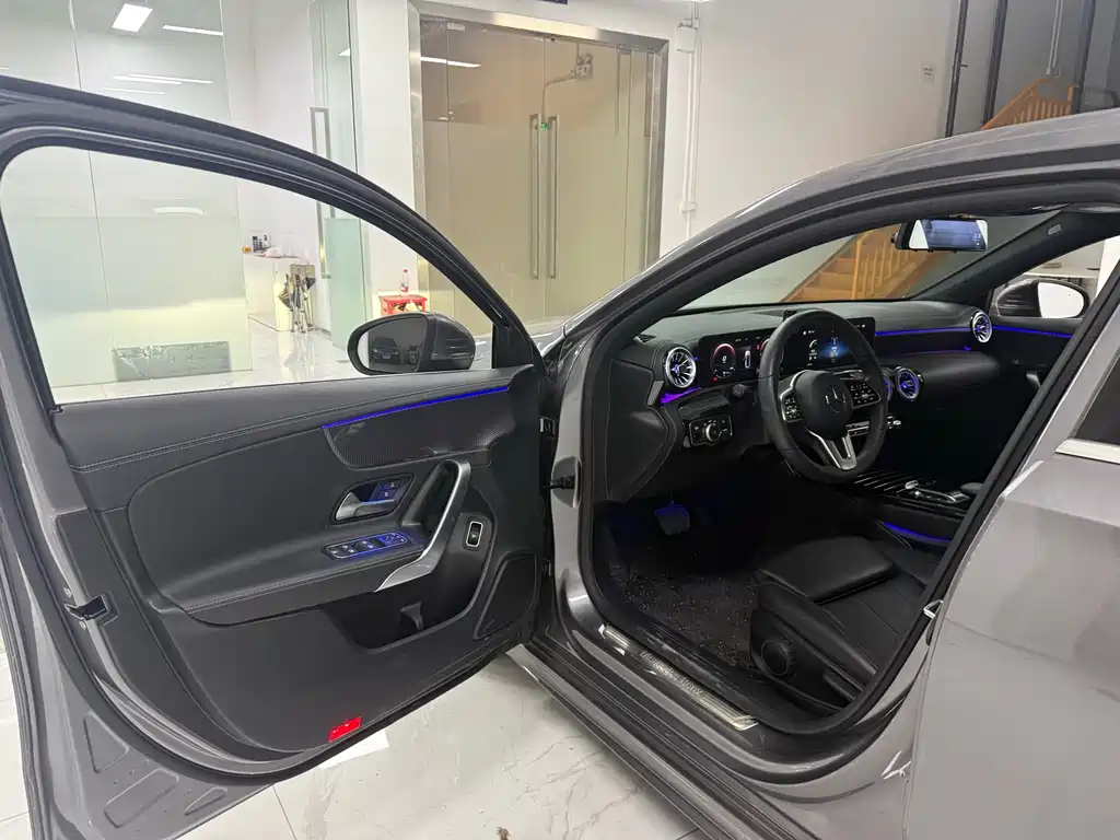 Mercedes-Benz A-Class 2022 — фото 8