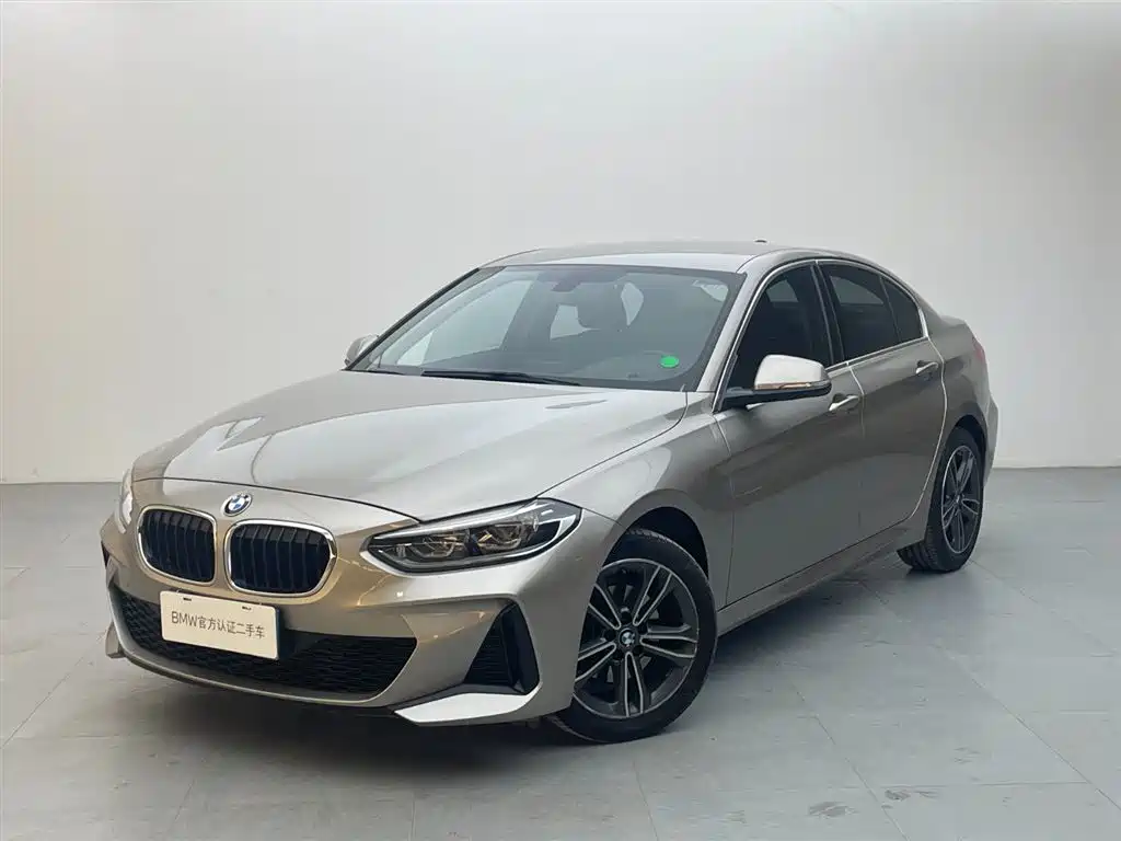 BMW 1 Series 2021 — фото 1