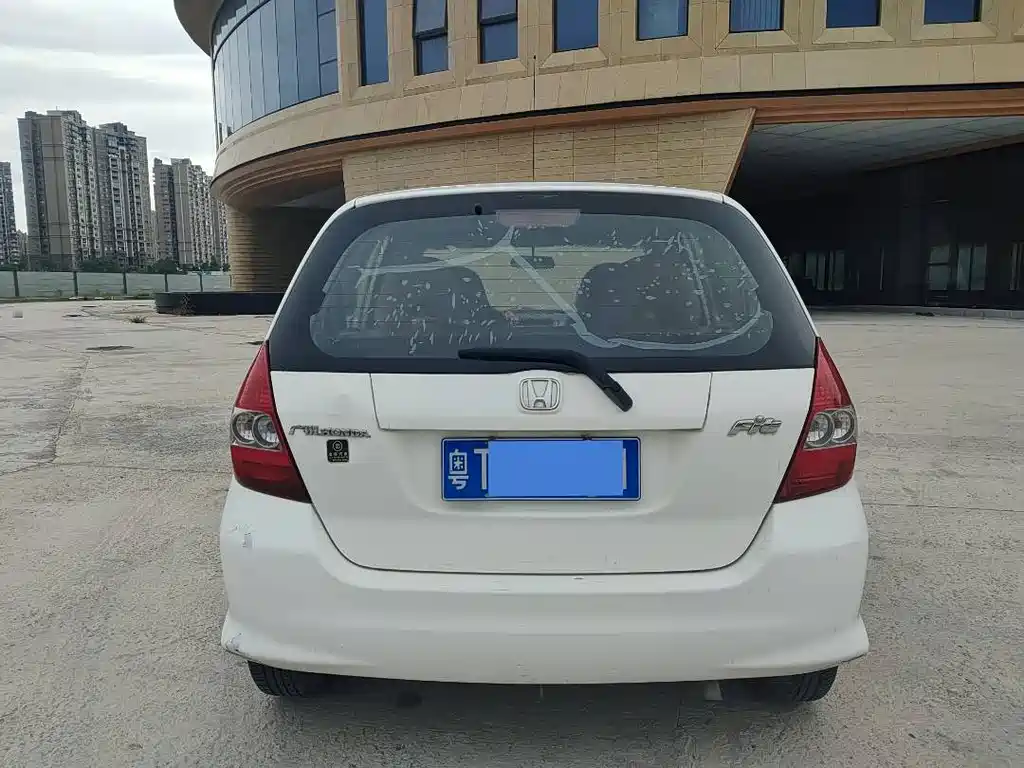 Honda Fit 2005 — фото 9