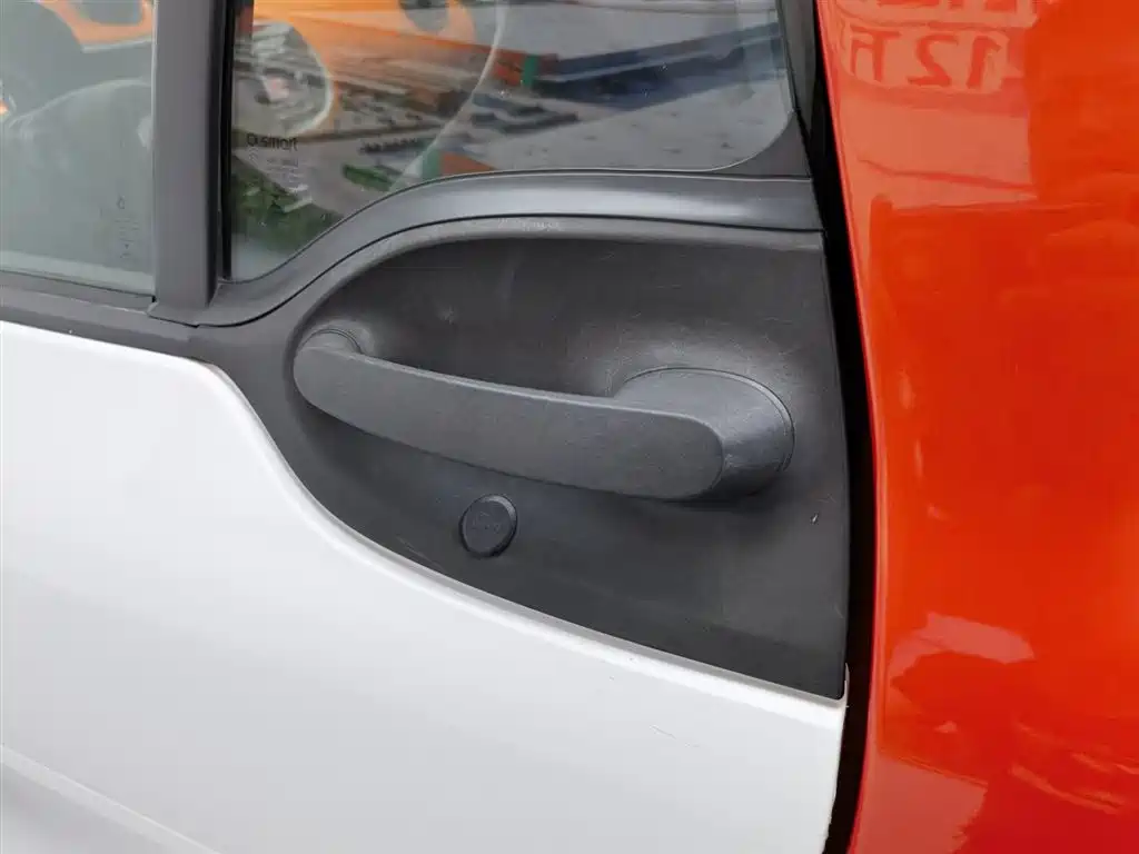smart Fortwo 2016 — фото 18