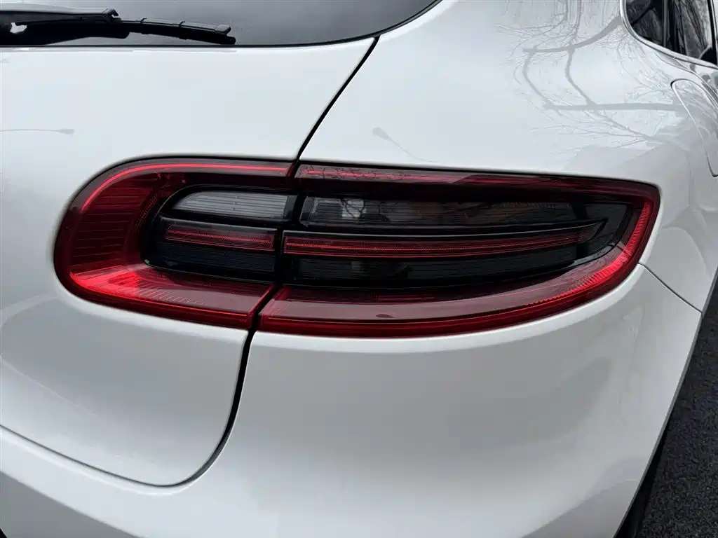 Porsche Macan 2018 — фото 25