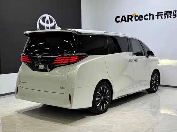 Toyota Alphard 2024