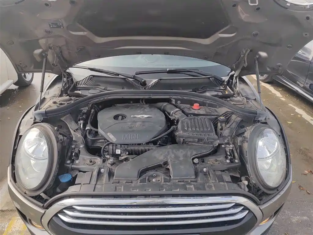 MINI Clubman 2018 — фото 16