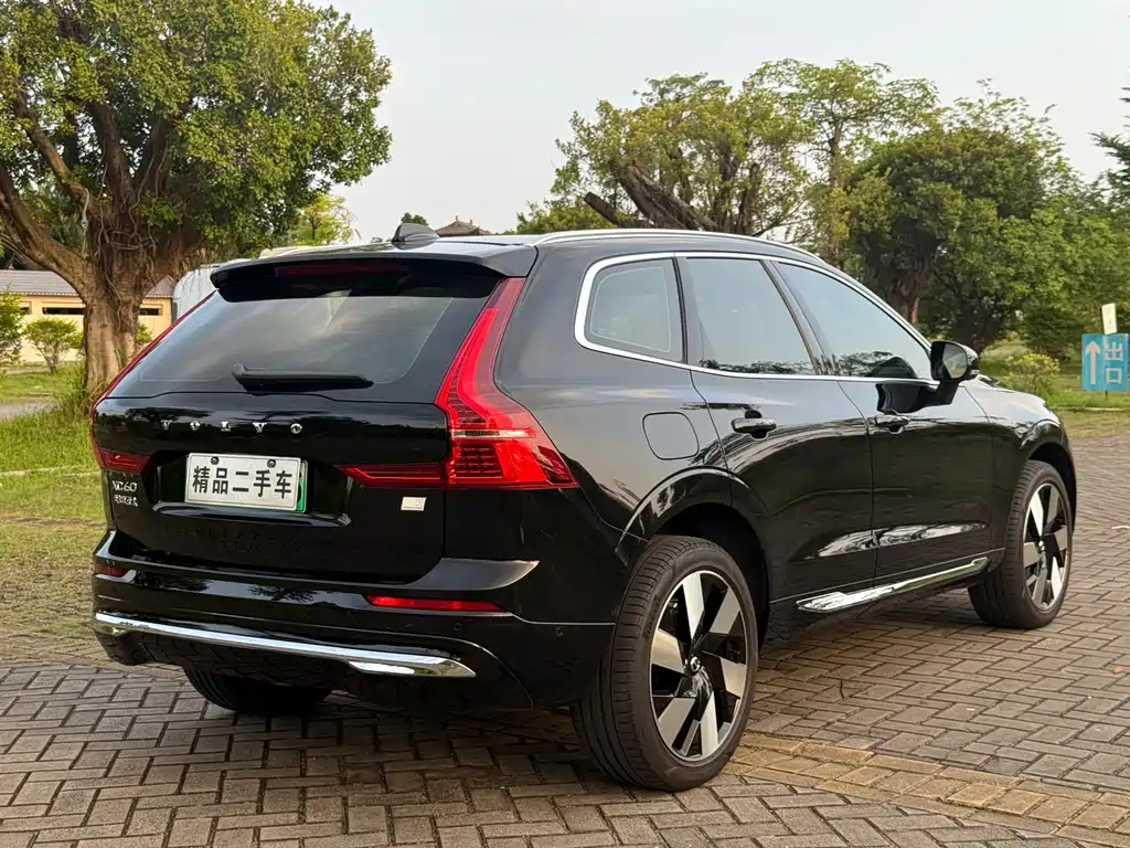 Volvo XC60 PHEV 2024 — фото 7