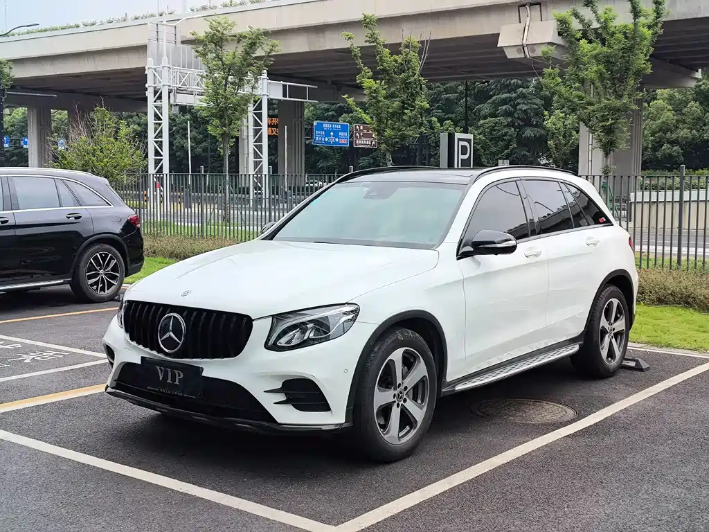 Mercedes-Benz GLC 2017 — фото 1