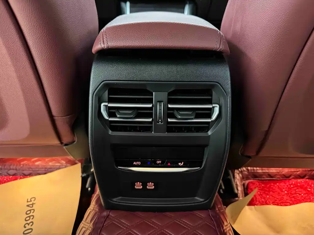 BMW 3 Series 2023 — фото 17