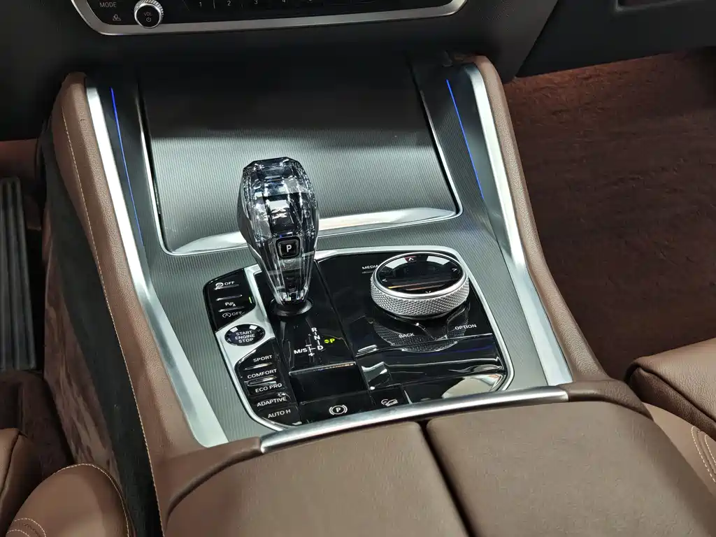 BMW X6 2021 — фото 12