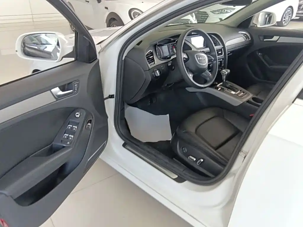Audi A4L 2014 — фото 16