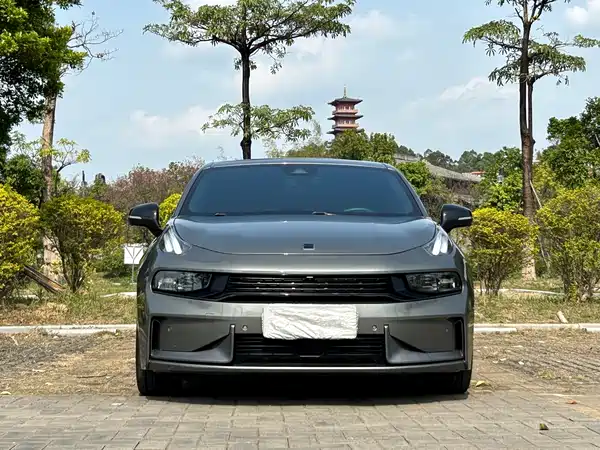 Lynk & Co 03 2022