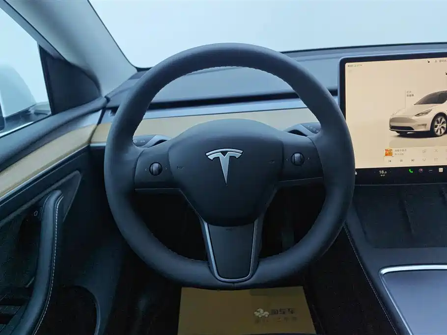 Tesla Model Y 2022 — фото 15