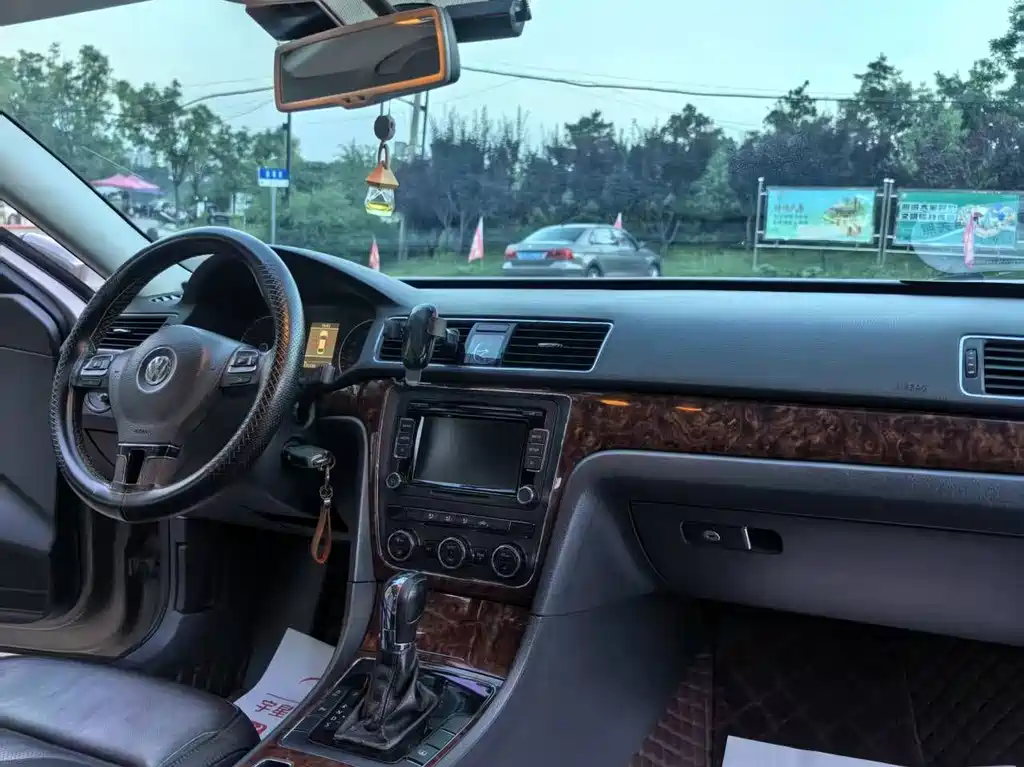 Volkswagen Passat 2012
