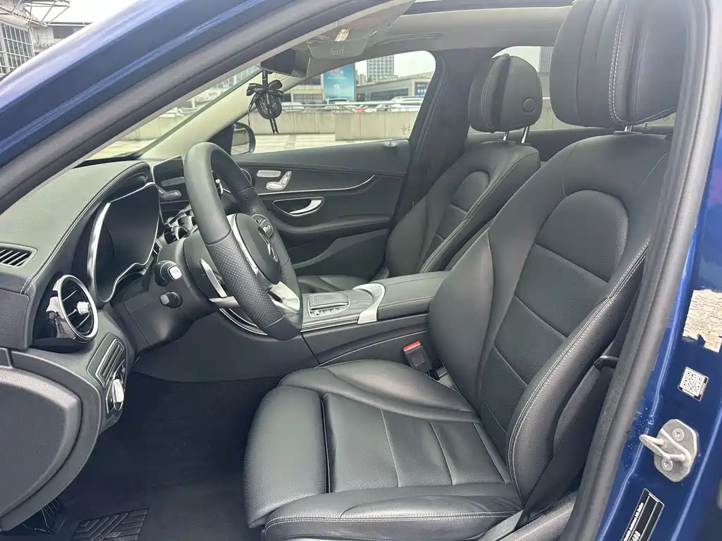 Mercedes-Benz C-Class 2020 — фото 11