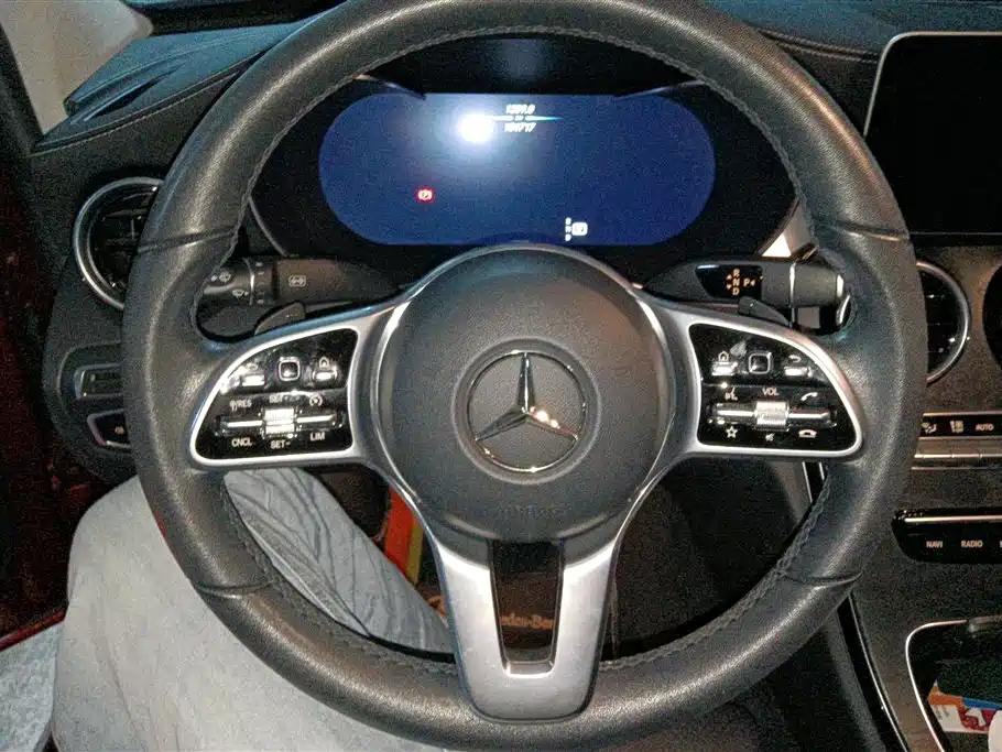 Mercedes-Benz C-Class 2019 — фото 15