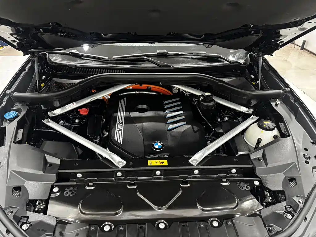 BMW X5 New Energy 2020 — фото 33