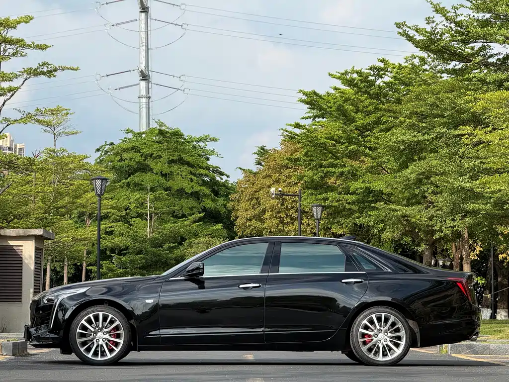 Cadillac CT6 2021 — фото 4