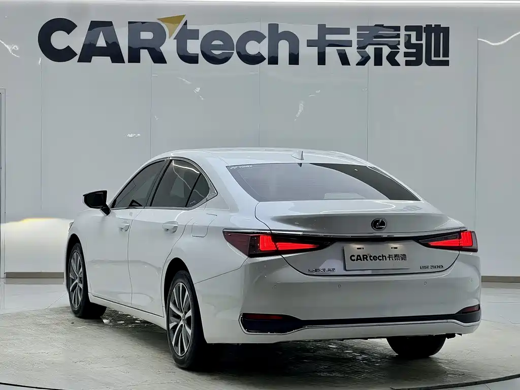 Lexus ES 2021 — фото 10