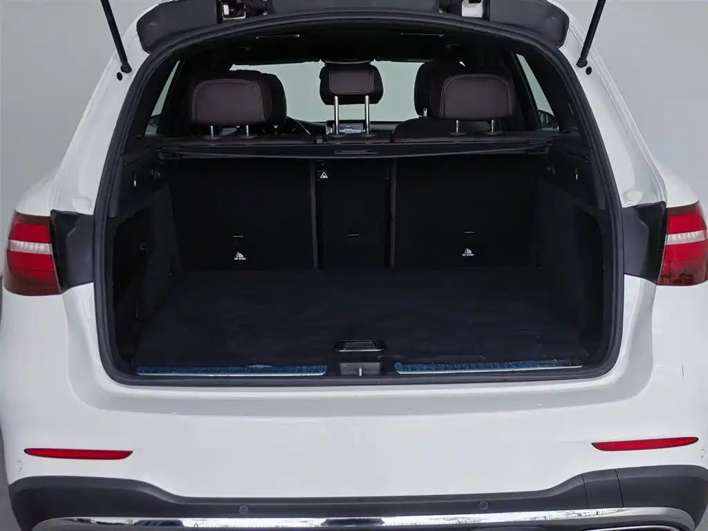 Mercedes-Benz GLC 2018 — фото 16