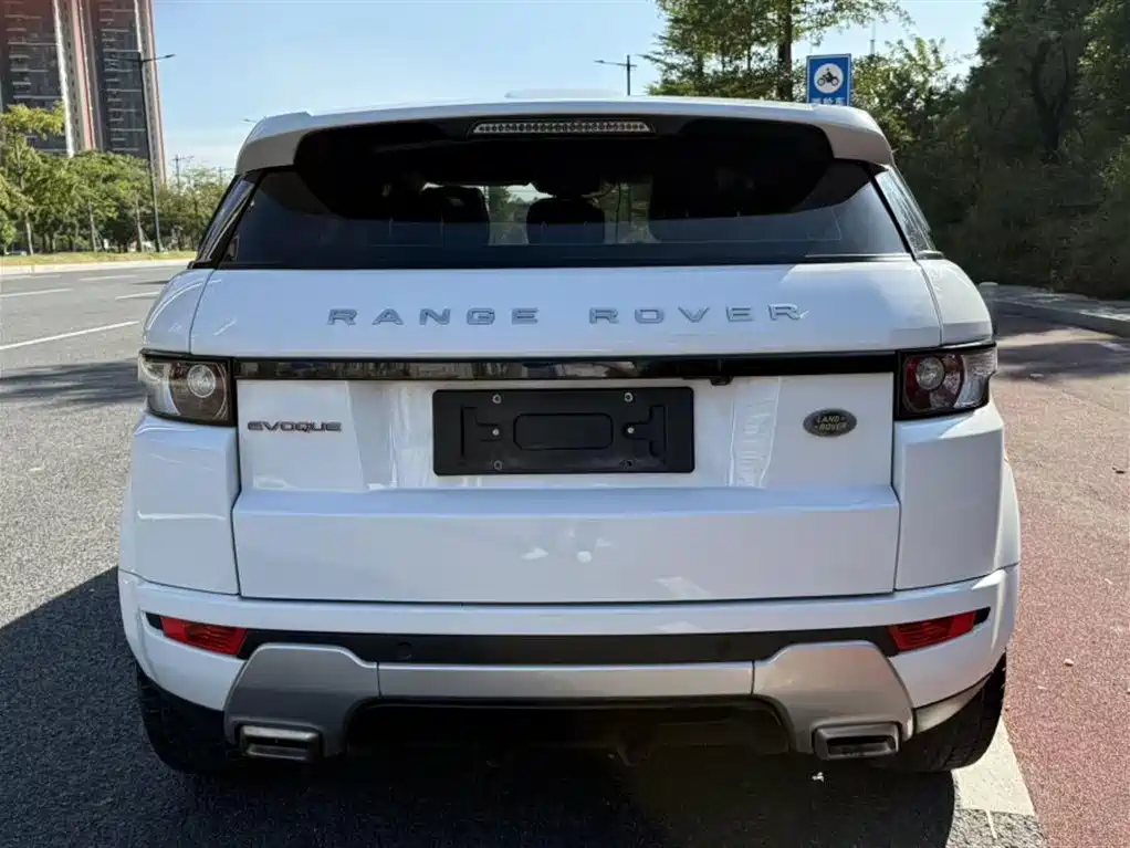 Land Rover Evoque 2016 — фото 24