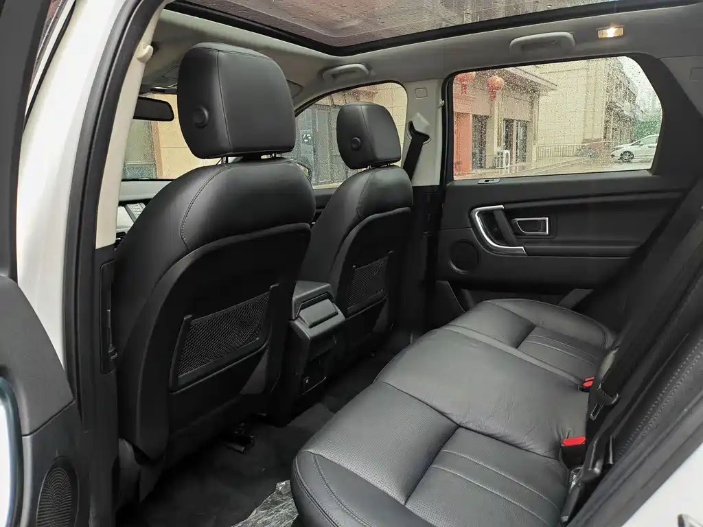 Land Rover Discovery Sport 2019 — фото 10