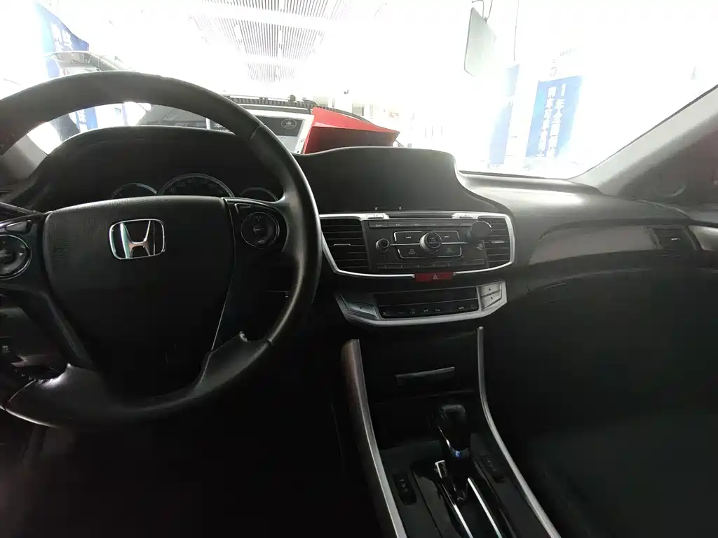 Honda Accord 2016 — фото 5