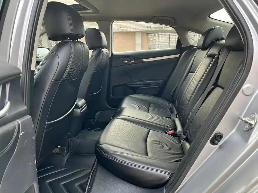 Honda Civic 2019 — фото 14