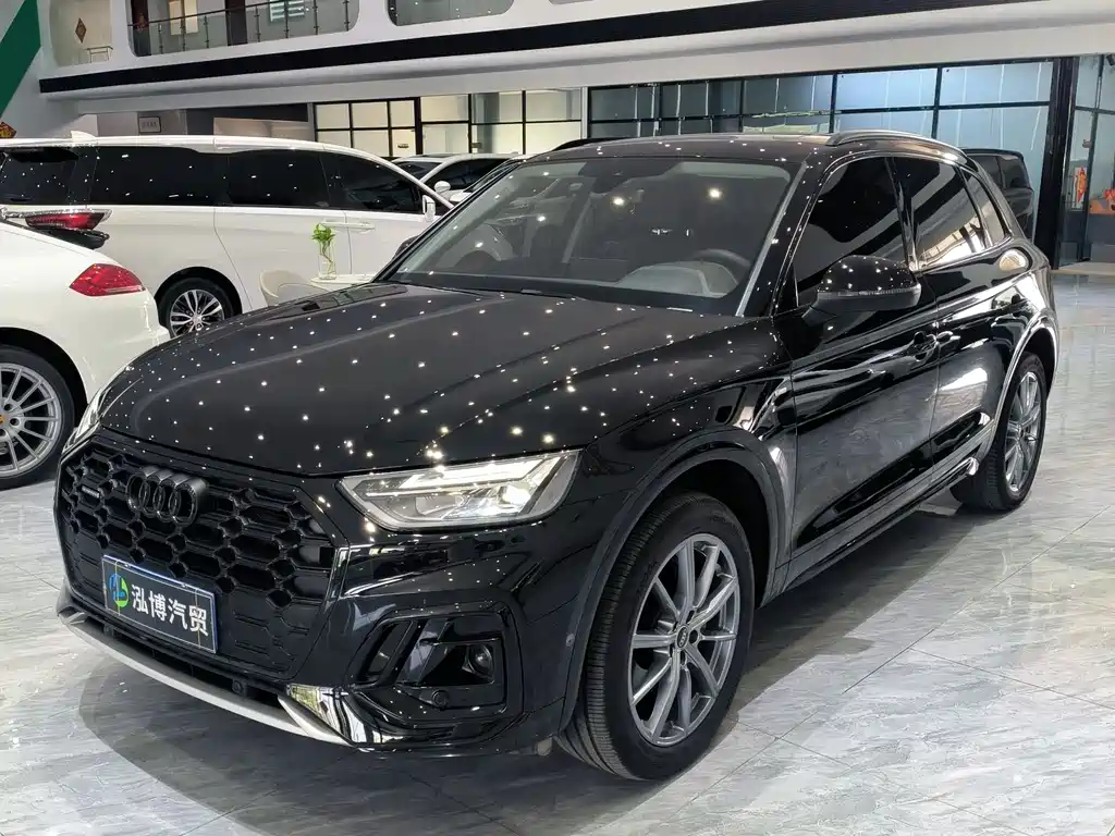 Audi Q5L 2023 — фото 1
