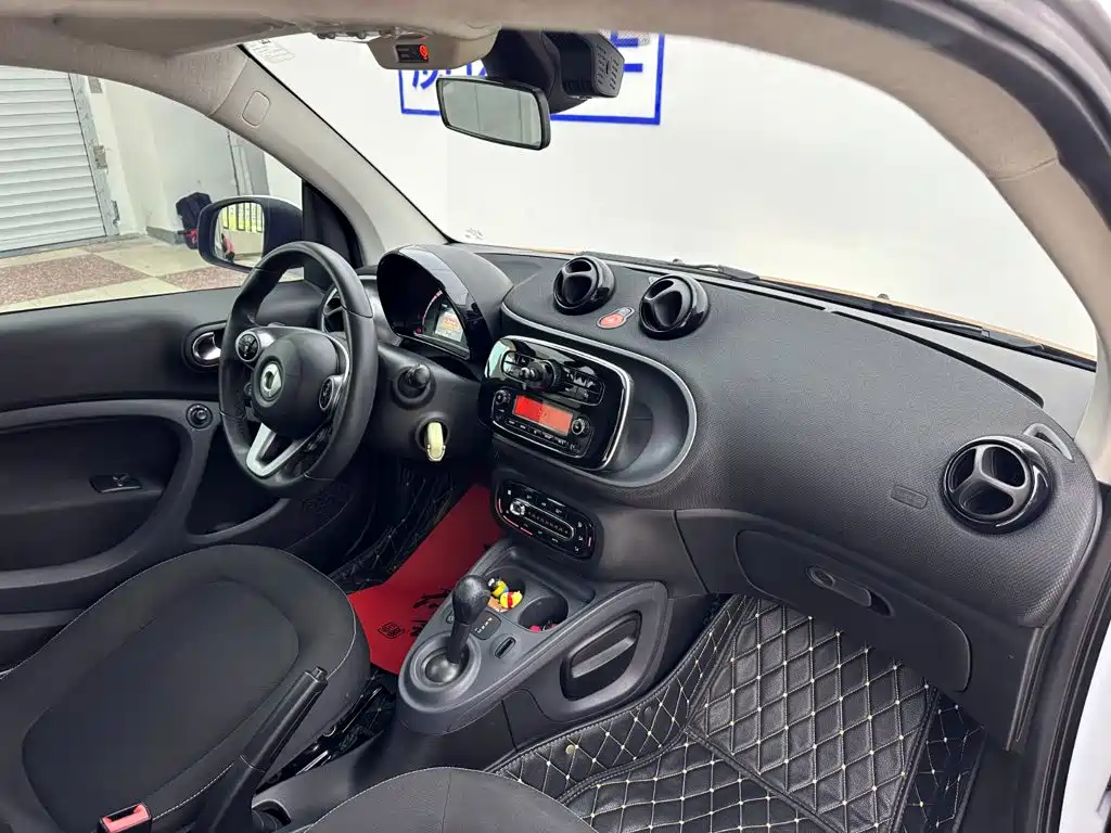 smart fortwo 2017 — фото 23