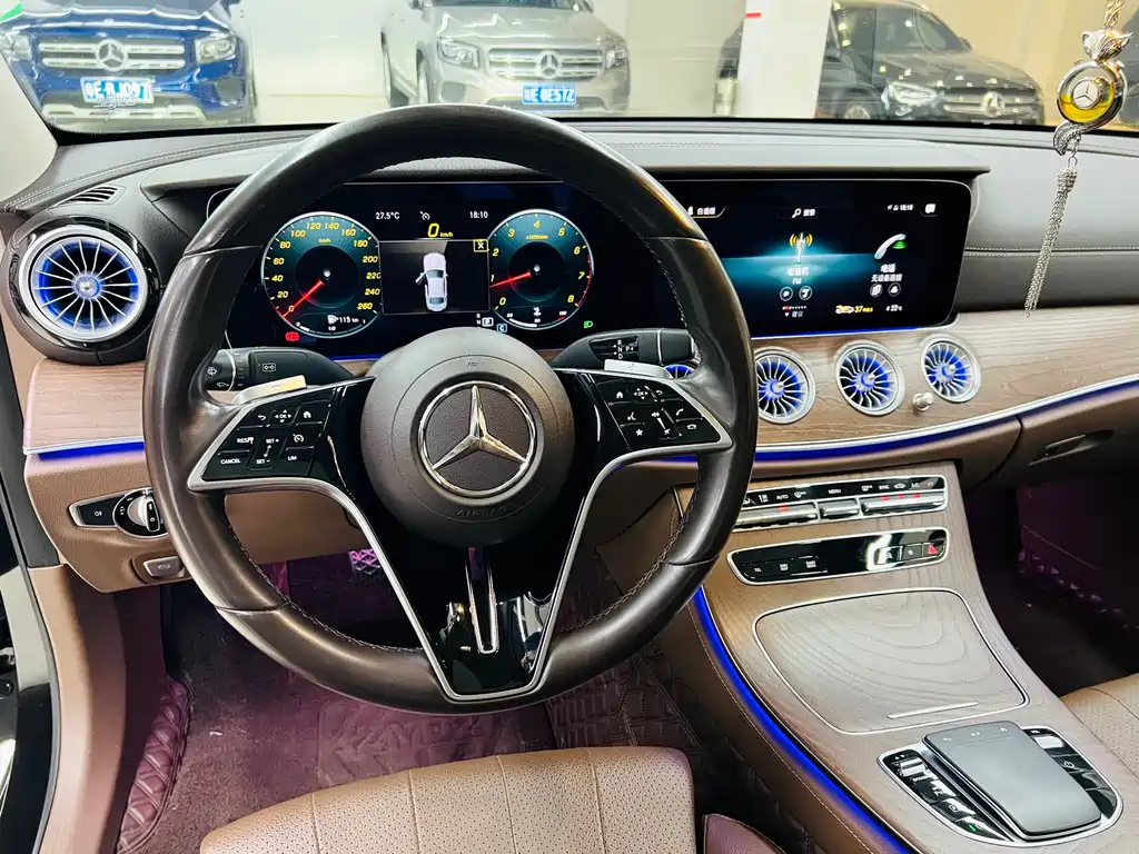 Mercedes-Benz E-Class 2022 — фото 8
