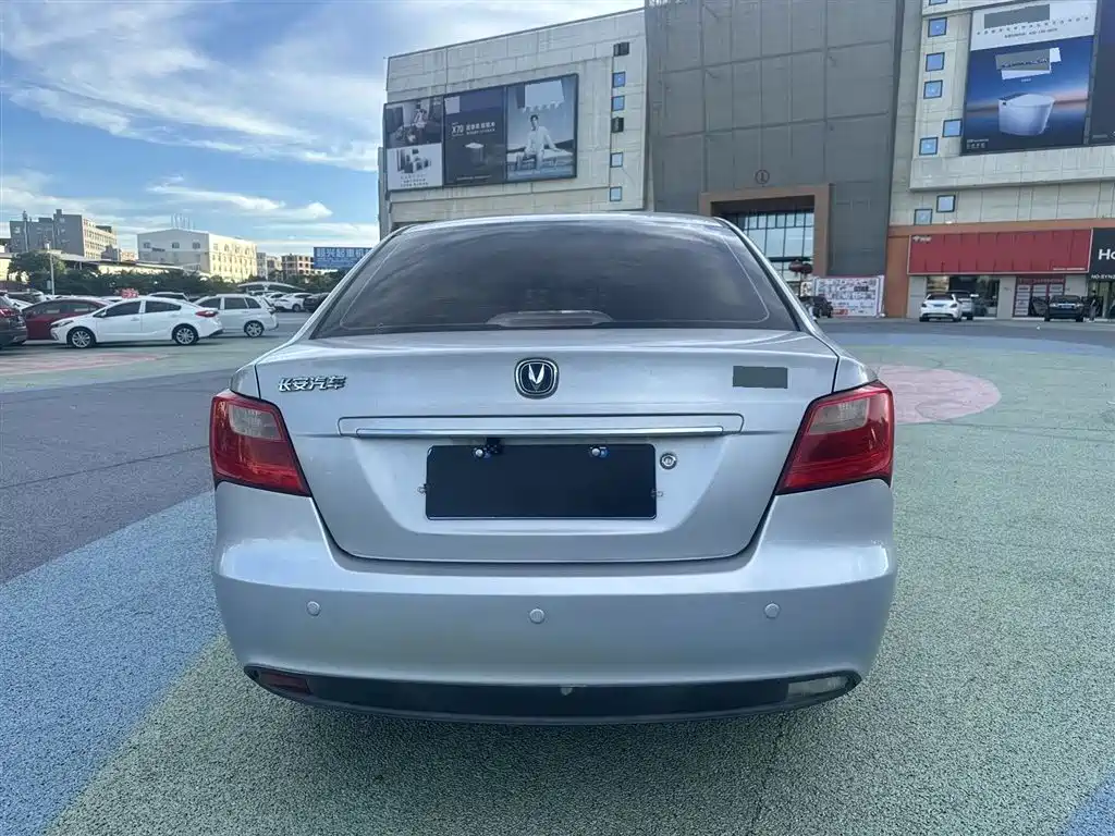 Changan V3 2014