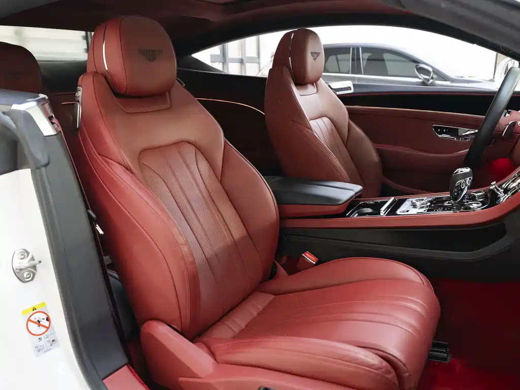 Bentley Continental 2022 — фото 16