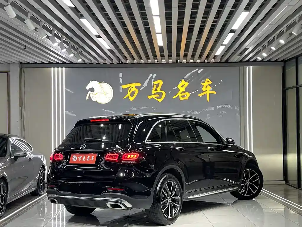 Mercedes-Benz GLC 2023