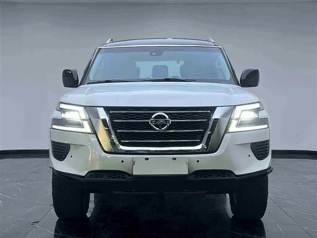 Nissan Patrol 2016 — фото 2