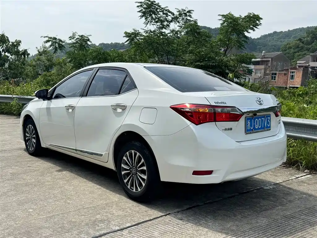 Toyota Corolla 2019 — фото 8