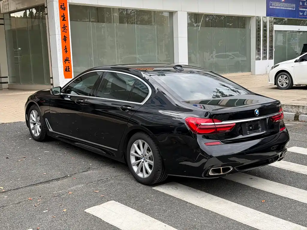 BMW 7 Series 2017 — фото 4