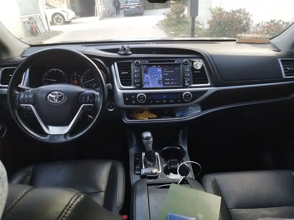 Toyota Highlander 2016 — фото 13