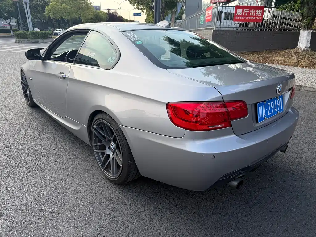 BMW 3 Series 2011