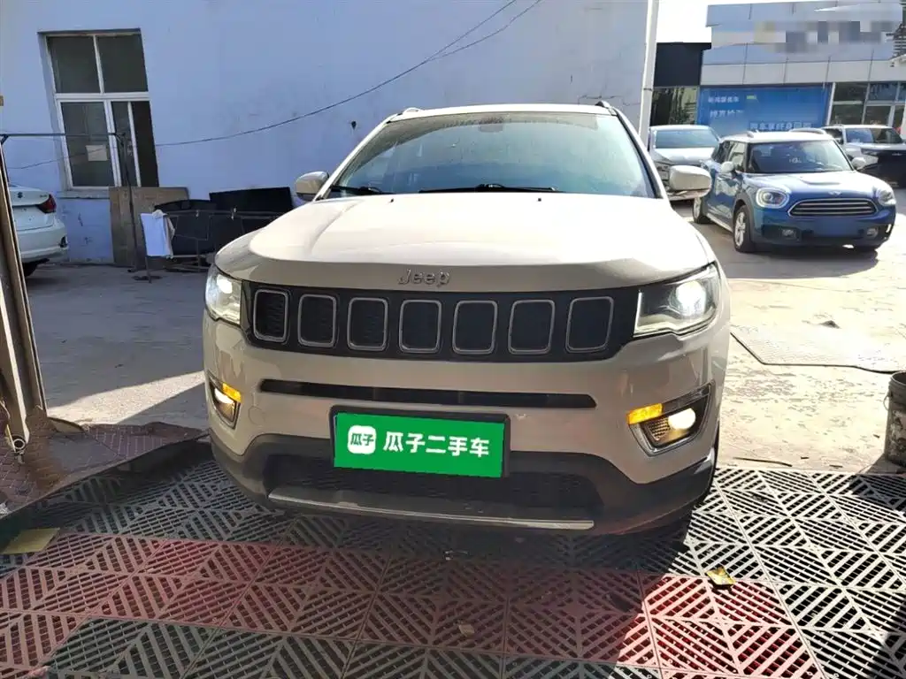 Jeep Compass 2017 — фото 3