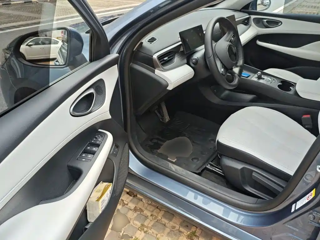 BYD Seal 05 DM-i 2025 — фото 14