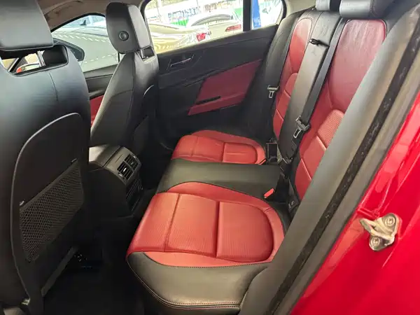 Jaguar XE 2015