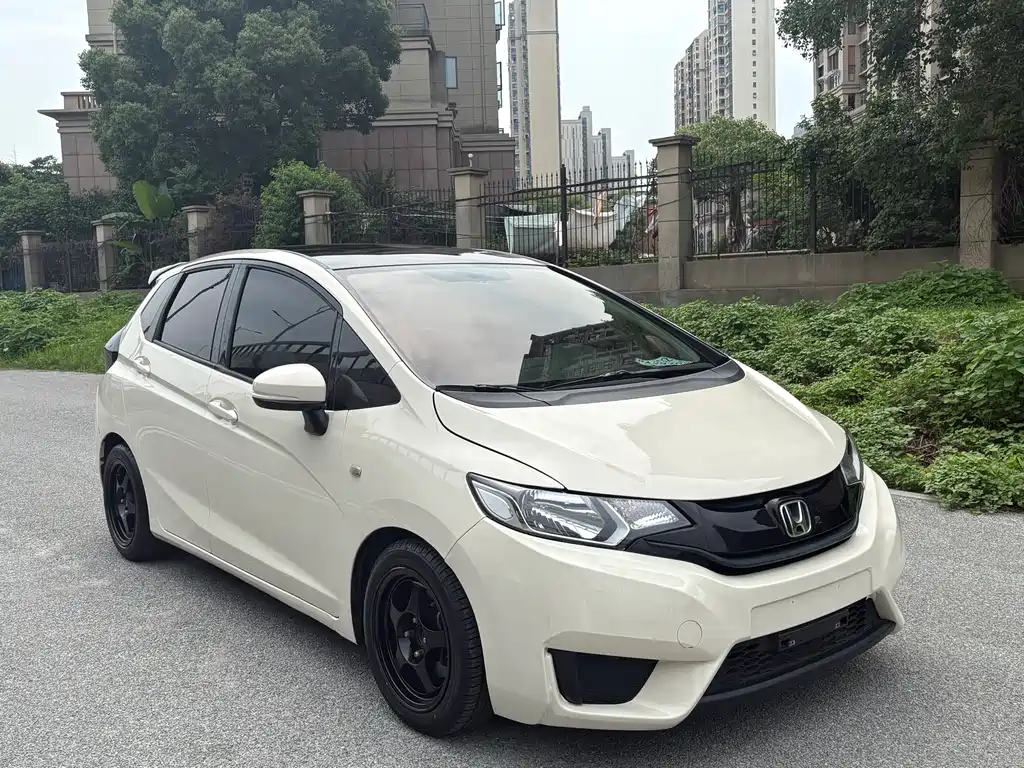 Honda Fit 2017 — фото 3