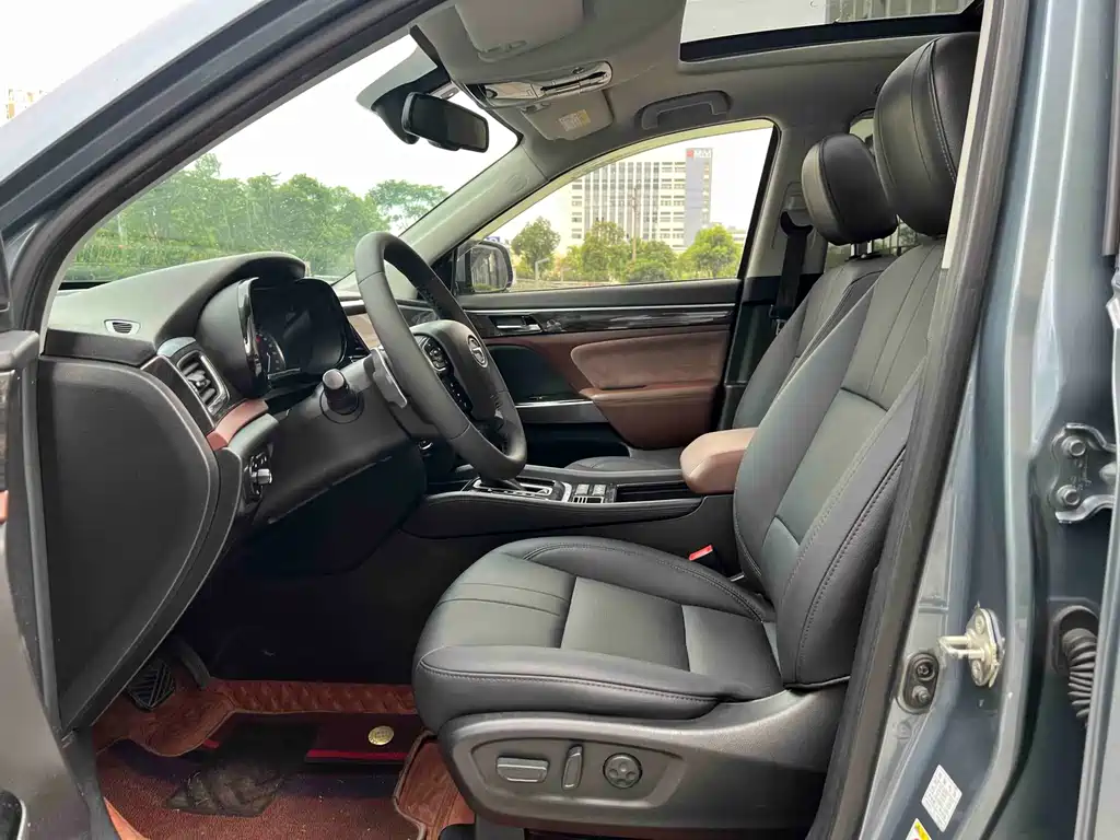 GAC Motor Trumpchi GS8 2017 — фото 4