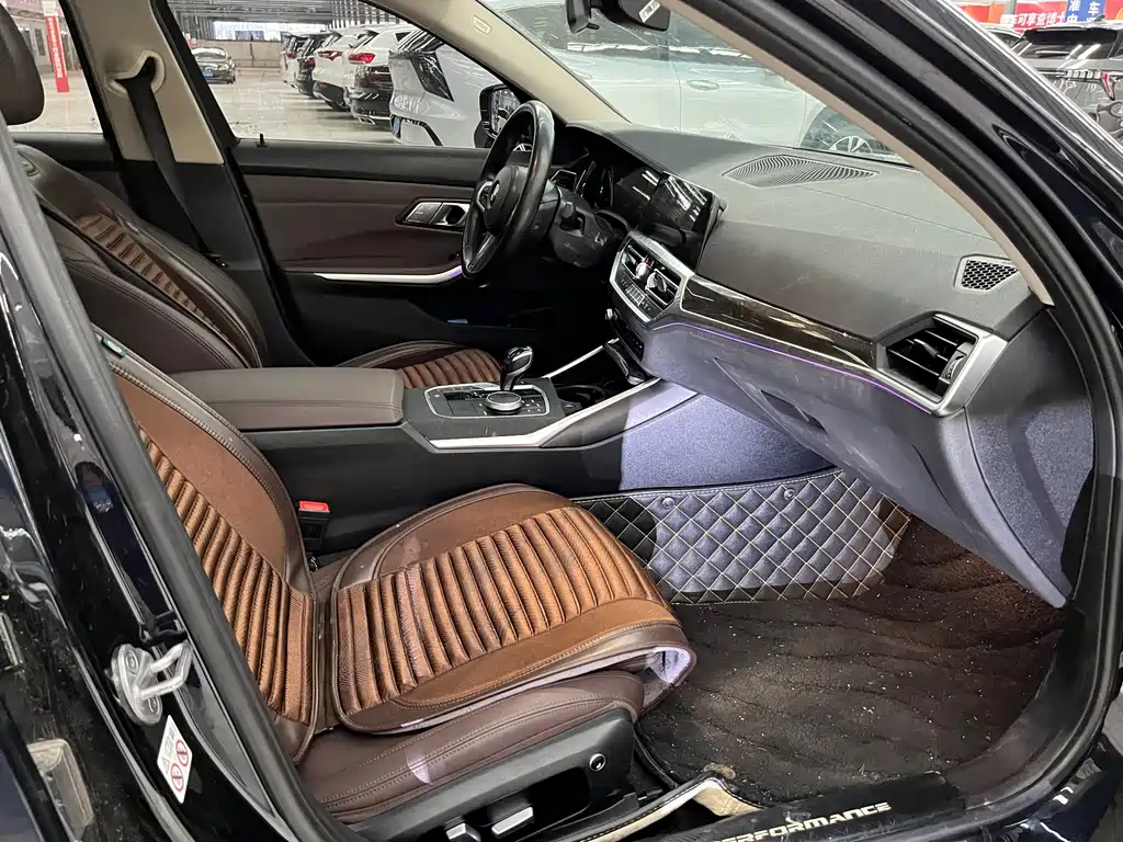 BMW 3 Series 2021 — фото 11