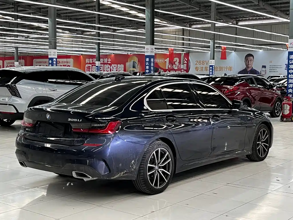 BMW 3 Series 2021 — фото 17