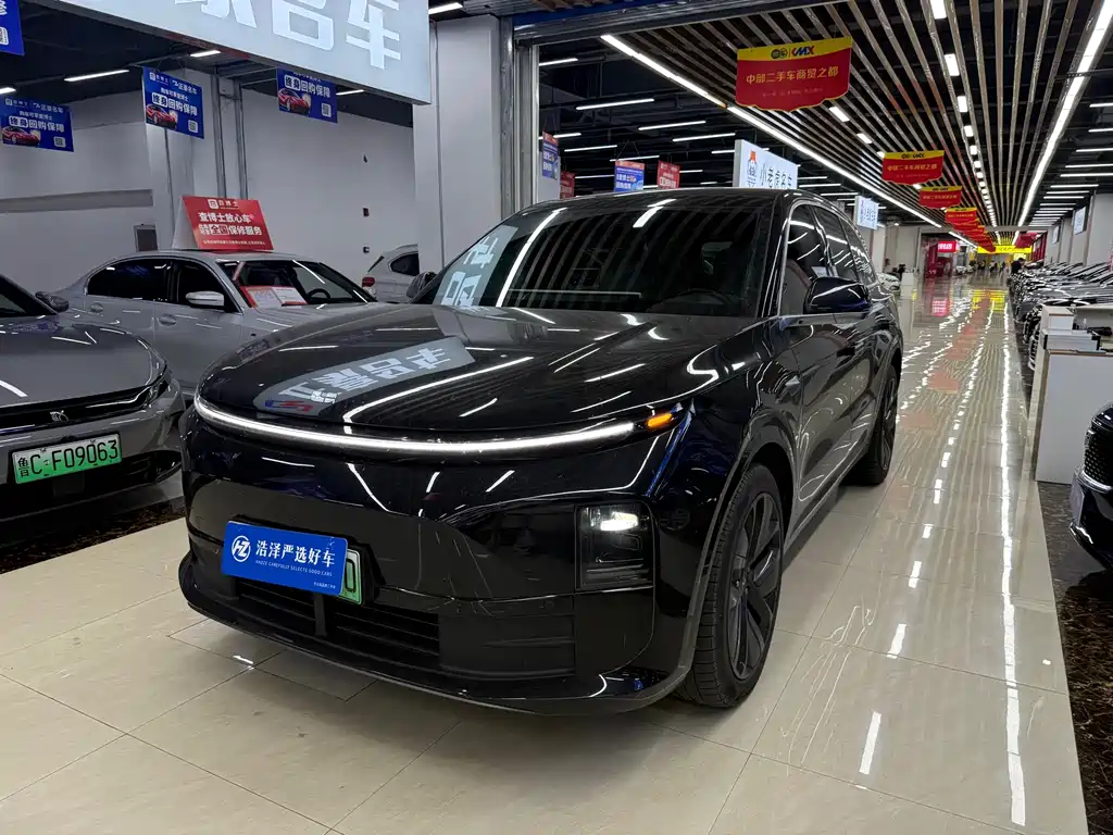 Li Auto Li L6 2025