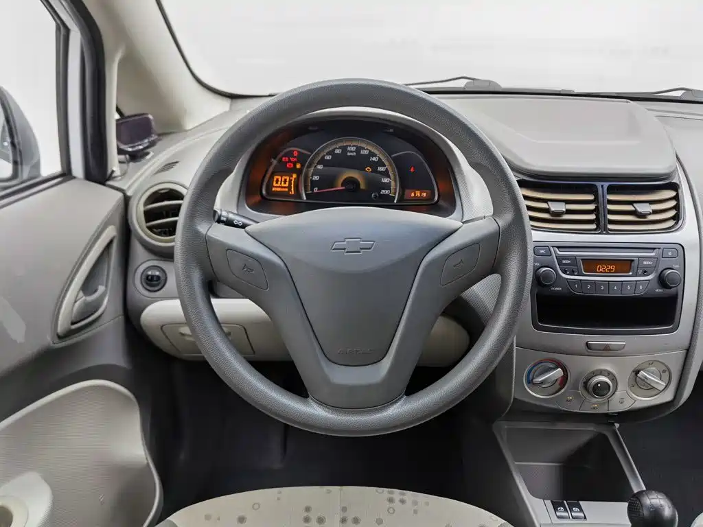 Chevrolet Sail 2015 — фото 11
