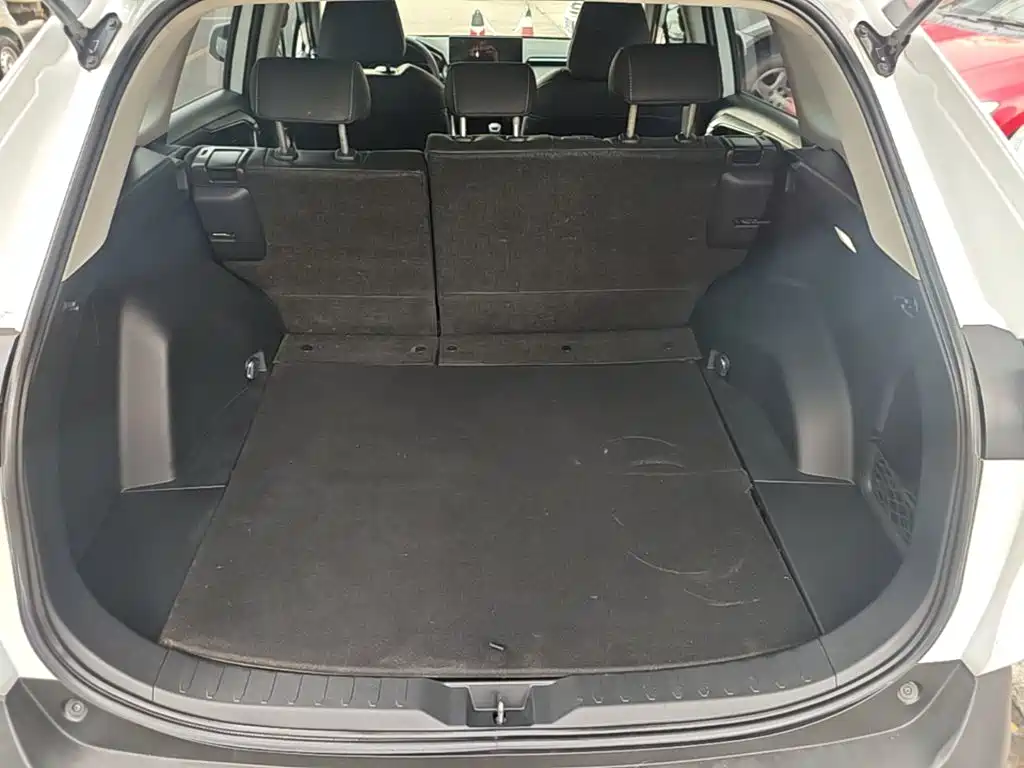 Toyota RAV4 2023 — фото 19
