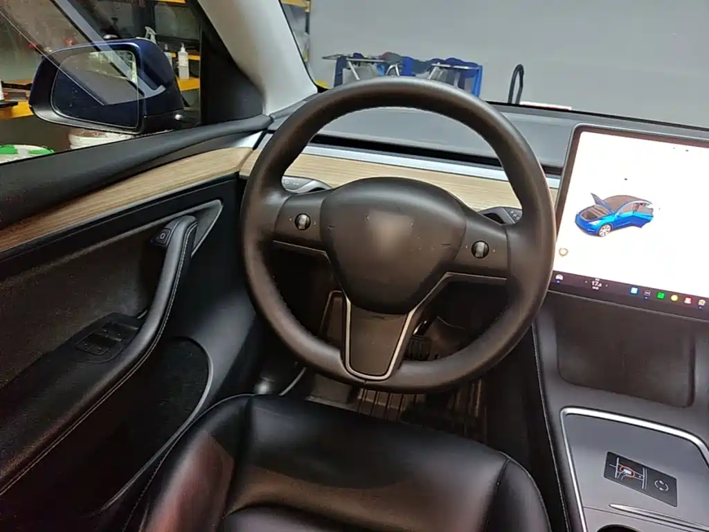 Tesla Model Y 2023 — фото 11