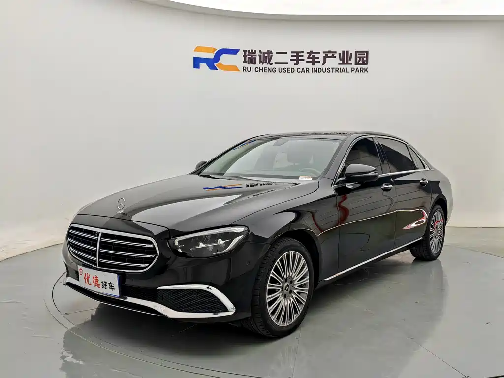 Mercedes-Benz E-Class 2022